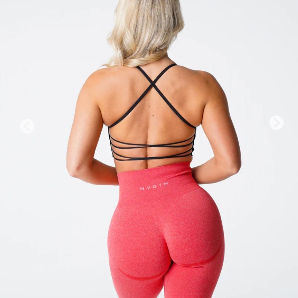 Black Invincible Seamless Bra - NWT